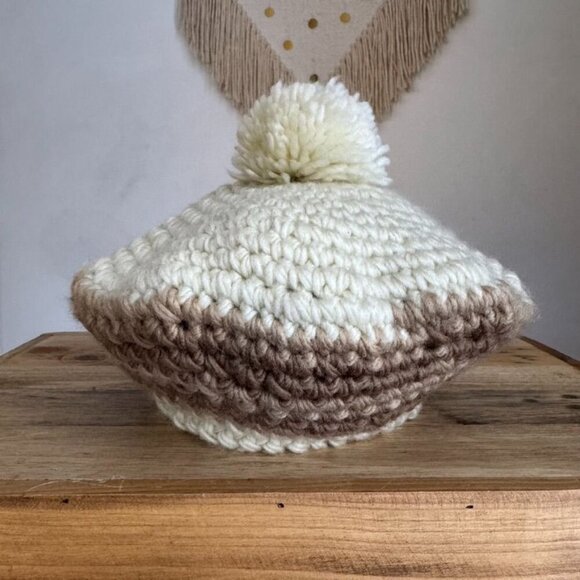 70s Vintage Betmar Made In Japan Ivory Tan Brown Crochet Baret Top Pom Pom Hat - Picture 5 of 9